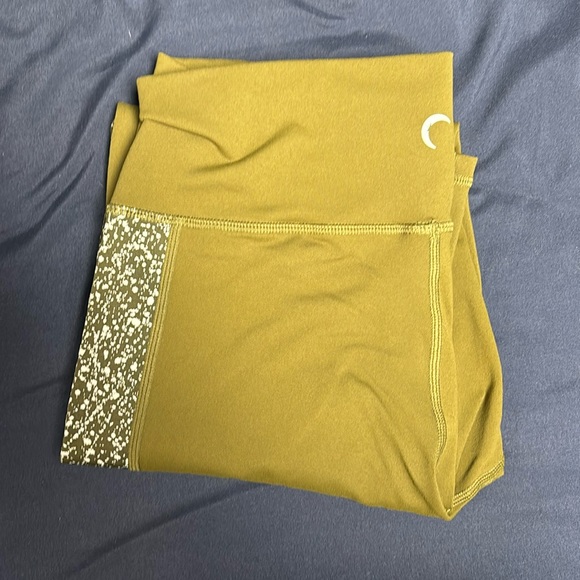 ZYIA Pants - Zyia olive green leggings 8-10